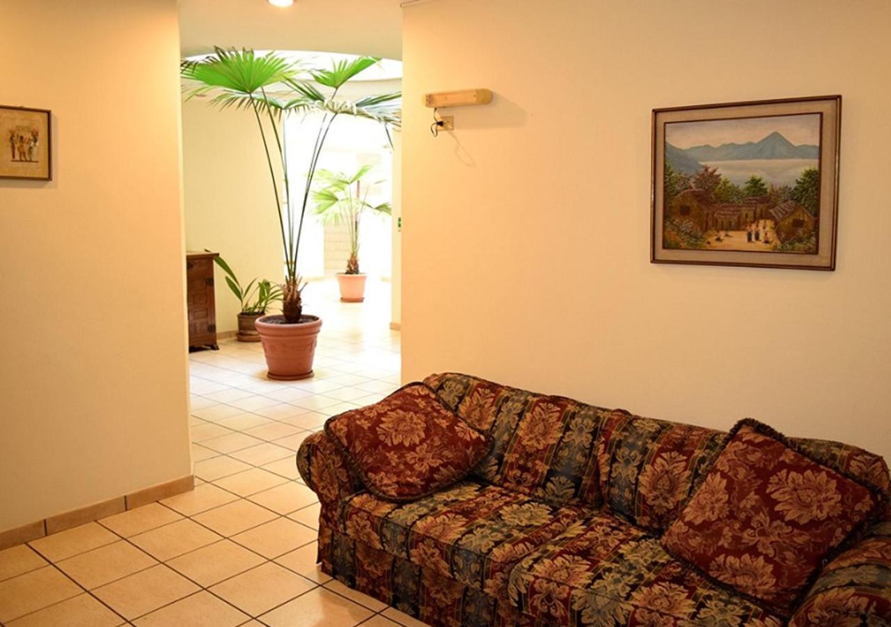 Hotel Berlin Σαν Σαλβαντόρ Εξωτερικό φωτογραφία