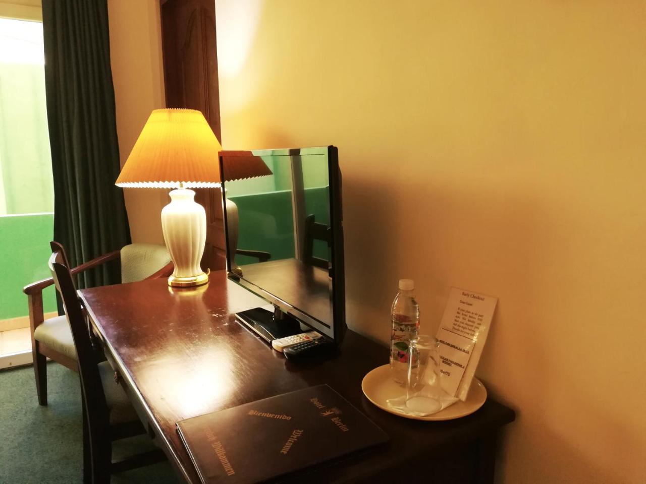 Hotel Berlin Σαν Σαλβαντόρ Εξωτερικό φωτογραφία